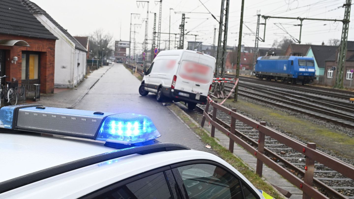 Extreme Verkehrslage: Spiegelglatte Straßen bremsen Verkehr in Niedersachsen aus