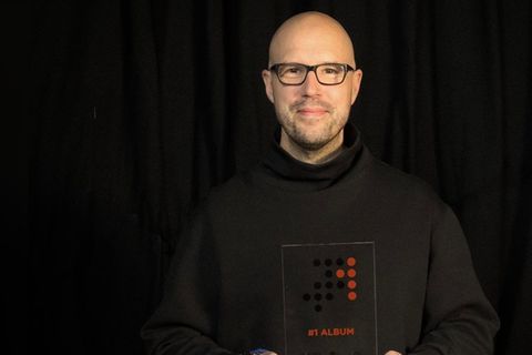 Schiller kann sich über ein weiteres Nummer-eins-Album freuen.