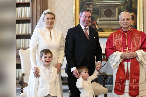 Guillaume und Stéphanie von Luxemburg mit ihren Söhnen Charles und François bei Papst Leo XIV.
