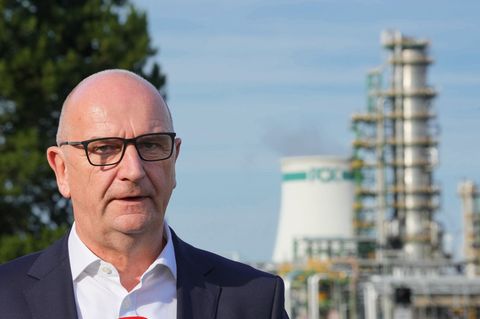 Brandenburgs Ministerpräsident Dietmar Woidke (SPD) wirbt für eine Reform des CO2-Emissionshandels. (Archivbild) Foto: Soeren St