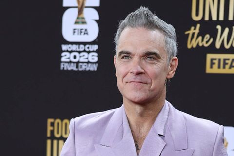 Robbie Williams hat es in seiner Heimat auf den Charts-Thron geschafft.