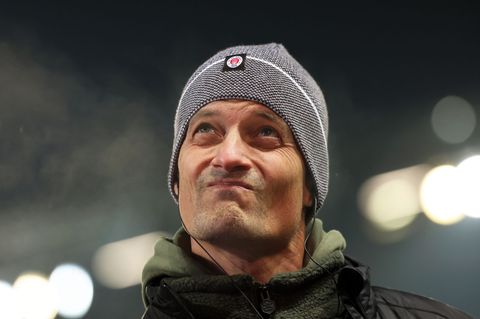 St. Paulis Trainer Alexander Blessin wird als Nachfolger von Dino Toppmöller bei Eintracht Frankfurt gehandelt. Foto: Christian