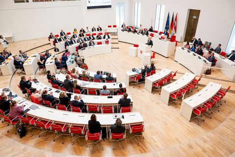 Auch im vergangenen Jahr sind wieder mehrere Ordnungsrufe vergeben worden. (Archivbild) Foto: Fabian Sommer/dpa