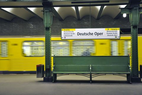 Deutsche Oper ist eine Haltestelle der Berliner U-Bahnlinie U2