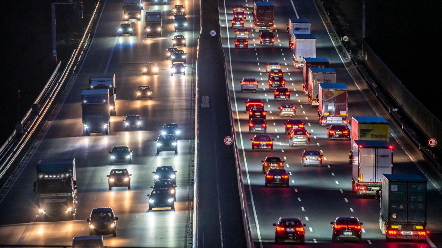 Der Vorfall ereignete sich laut Polizei um 2.10 Uhr auf der Autobahn in Bremen (Symbolbild)