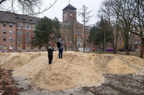 Das Areal soll zu einem Universitäts-Campus umgebaut werden. Foto: Soerren Stache/dpa