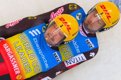 Tobias Wendl und Tobias Arlt (Deutschland) fuhren beim Rodel-Weltcup in Oberhof ihren insgesamt 60. Weltcup-Sieg ein. Foto: Robe