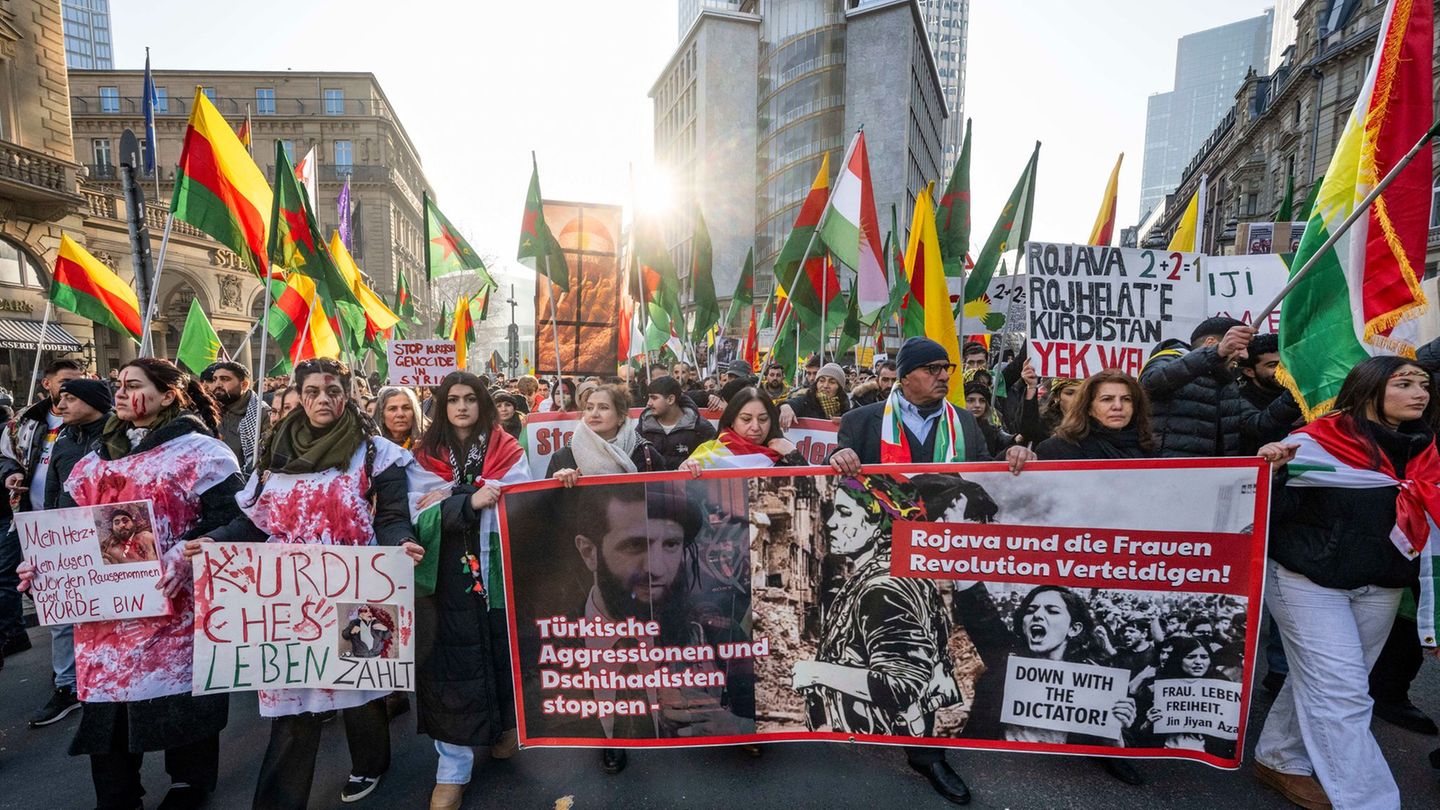 Konflikt-in-Syrien-Tausende-bei-pro-kurdischer-Demonstration-in-Frankfurt