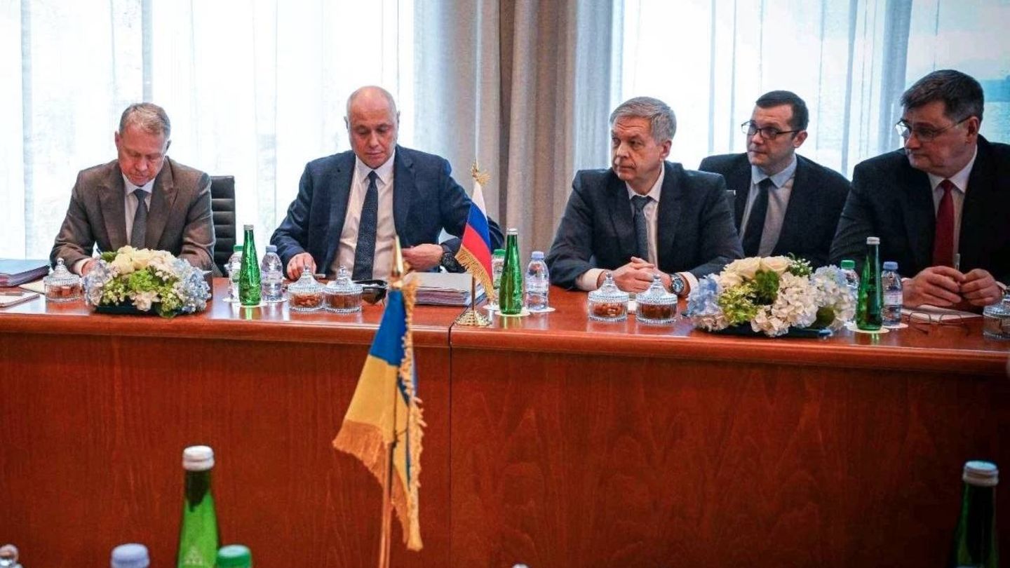 Dreierrunde-Ukraine-Gespr-che-in-Abu-Dhabi-vorerst-beendet-n-chste-Runde-in-Aussicht