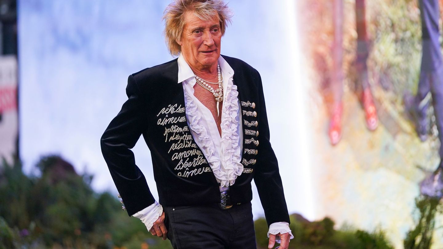 Es schmerze ihn "zutiefst", wenn er lese, dass Trump "unsere Truppen in Afghanistan dafür kritisiert hat, nicht an der Front gew