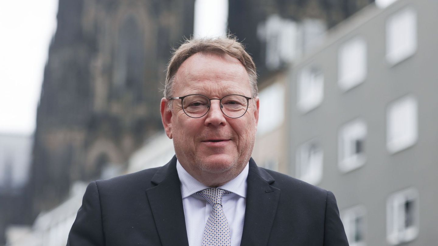 Kölns Oberbürgermeister Torsten Burmester (SPD) will die Stadt vor einer zunehmenden "Ballermannisierung" bewahren. Foto: Oliver