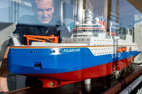 2027 soll in Wismar mit dem eigentlichen Bau des neuen Forschungseisbrechers begonnen werden. Foto: Hauke-Christian Dittrich/dpa