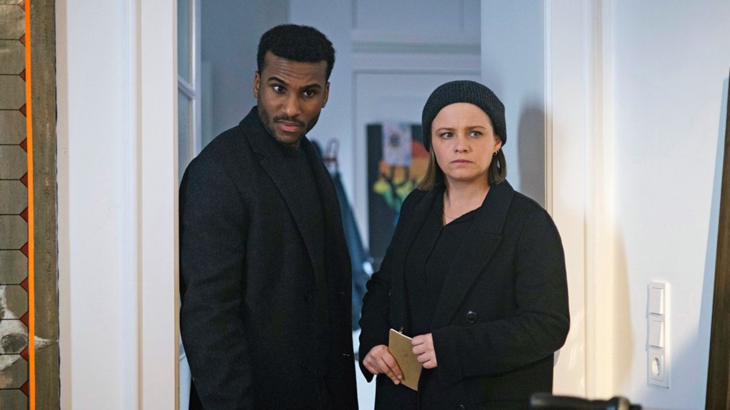 "Tatort: Wenn man nur einen retten könnte": Patrice Schipper (Tijan Njie, l. ) und Liv Moormann (Jasna Fritzi Bauer) sehen sic