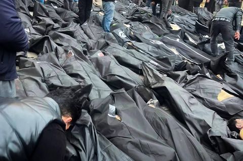 Iran Tote in Leichensäcken