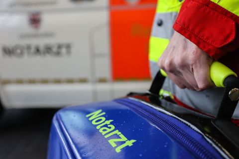 Allen Reanimationsbemühungen zum Trotz kommt für ein 53-jähriges Unfallopfer aus Rheine jede Hilfe zu spät. (Symbolbild) Foto: O