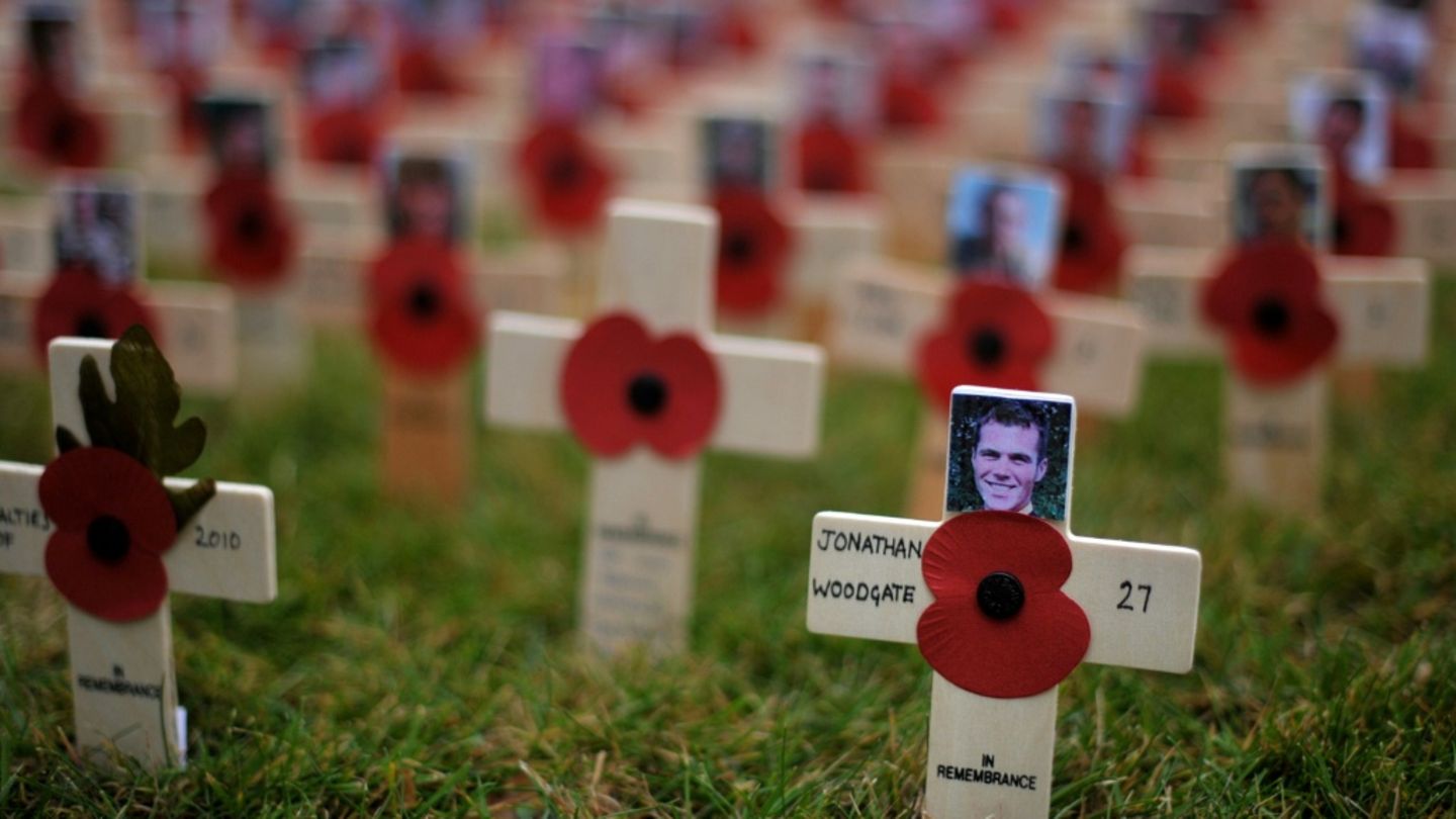 Kreuze für in Afghanistan getötete britische Soldaten