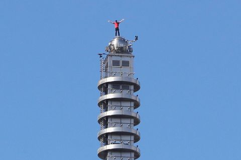 Taipeh 101: Extremsportler erklettert Wolkenkratzer ohne Sicherung