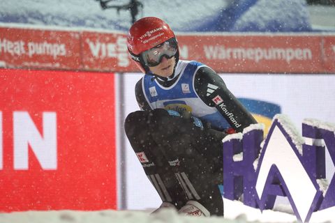 Karl Geiger schaffte es mit dem Team nicht auf das Podest. Foto: Karl-Josef Hildenbrand/dpa