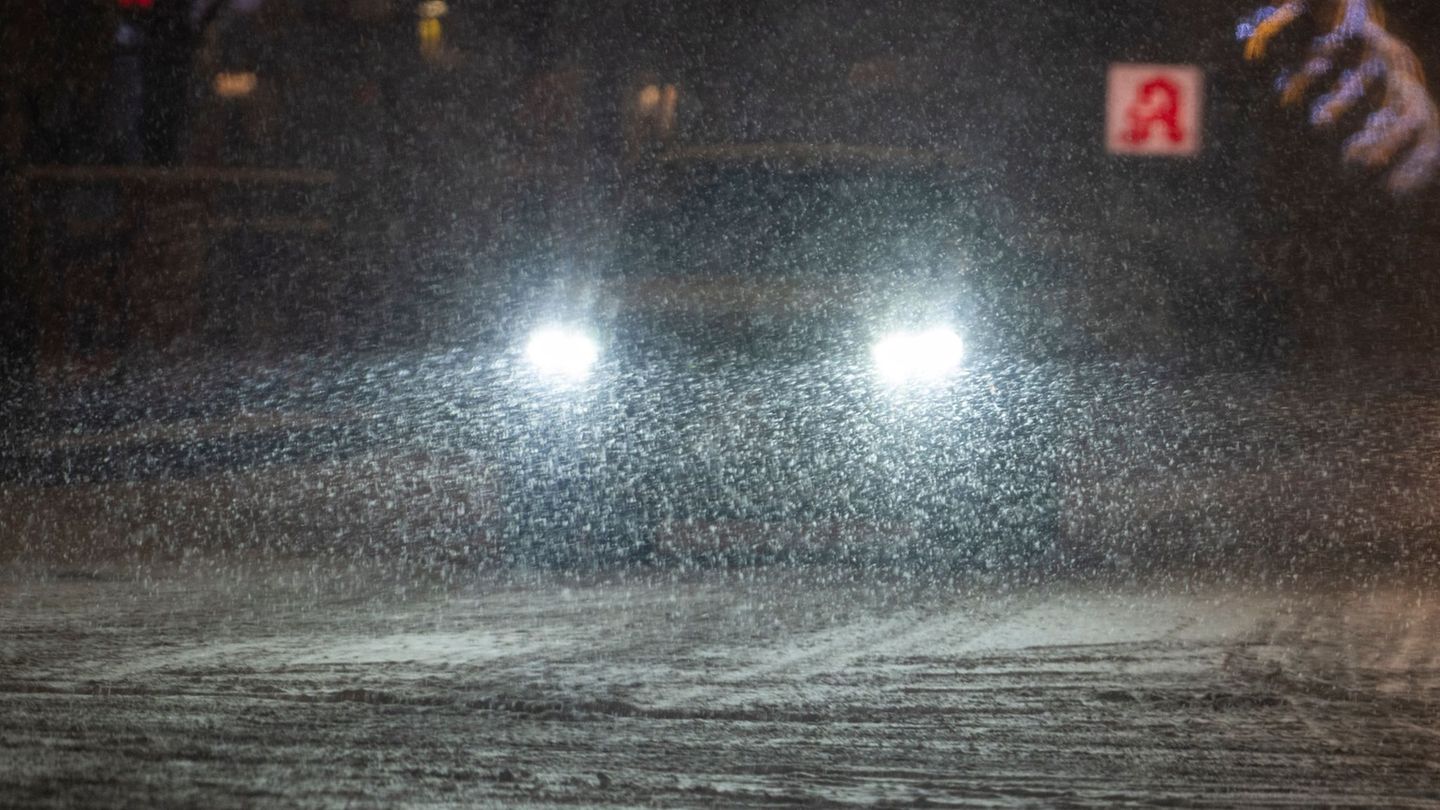 Bei den Glätteunfällen ist es überwiegend zu Blechschäden gekommen. (Symbolbild) Foto: Stefan Puchner/dpa