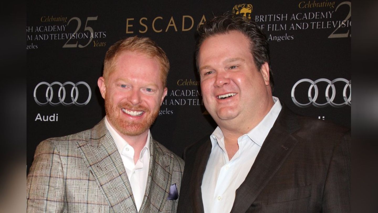 Jesse Tyler Ferguson und Eric Stonestreet hatten sicher einiges zu lachen am "Modern Family"-Set.