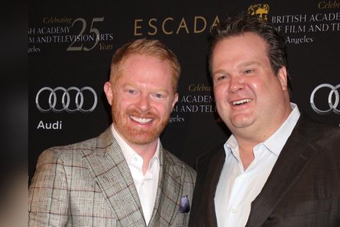 Jesse Tyler Ferguson und Eric Stonestreet hatten sicher einiges zu lachen am "Modern Family"-Set.