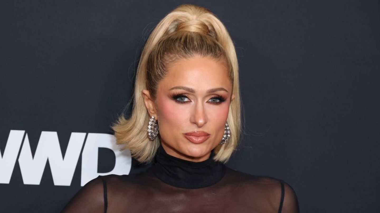 Für Paris Hilton waren die 2000er "extrem schmerzhaft".