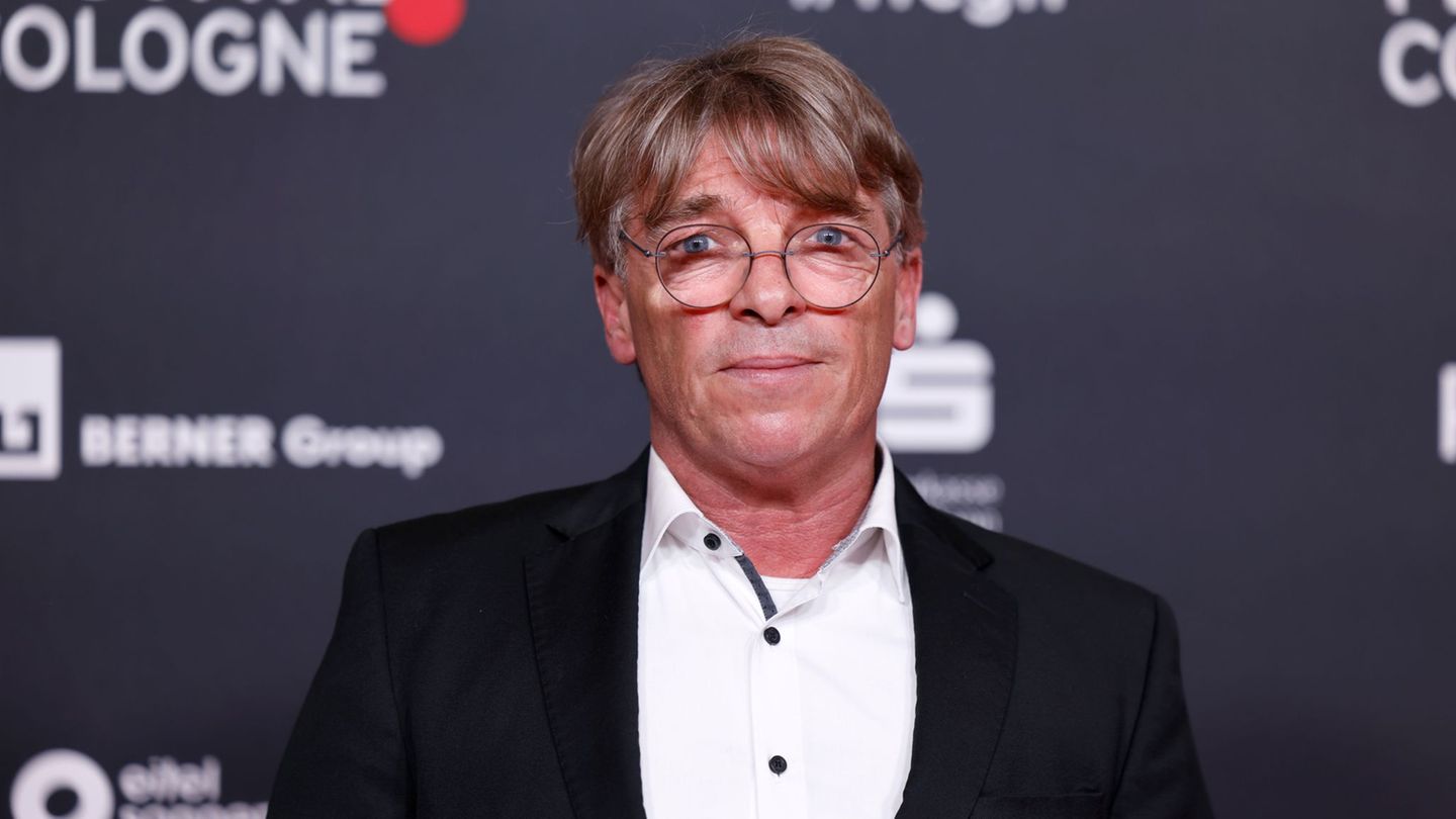 André Eisermann tourt bereits seit 25 Jahren mit seinem Goethe-Projekt durch Deutschland. (Archivbild) Foto: Thomas Banneyer/dpa