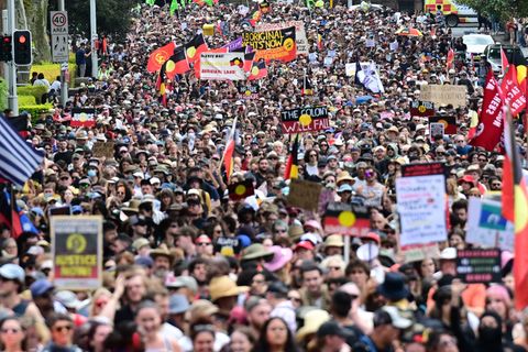 Traditionell protestieren am Nationalfeiertag Zehntausende gegen den "Invasion Day", wie sie den Tag nennen. Foto: Dean Lewins/A