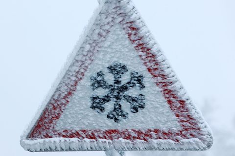 Der Schüler- und Linienverkehr im Südharz wurde eingestellt. (Symbolbild) Foto: Matthias Bein/dpa