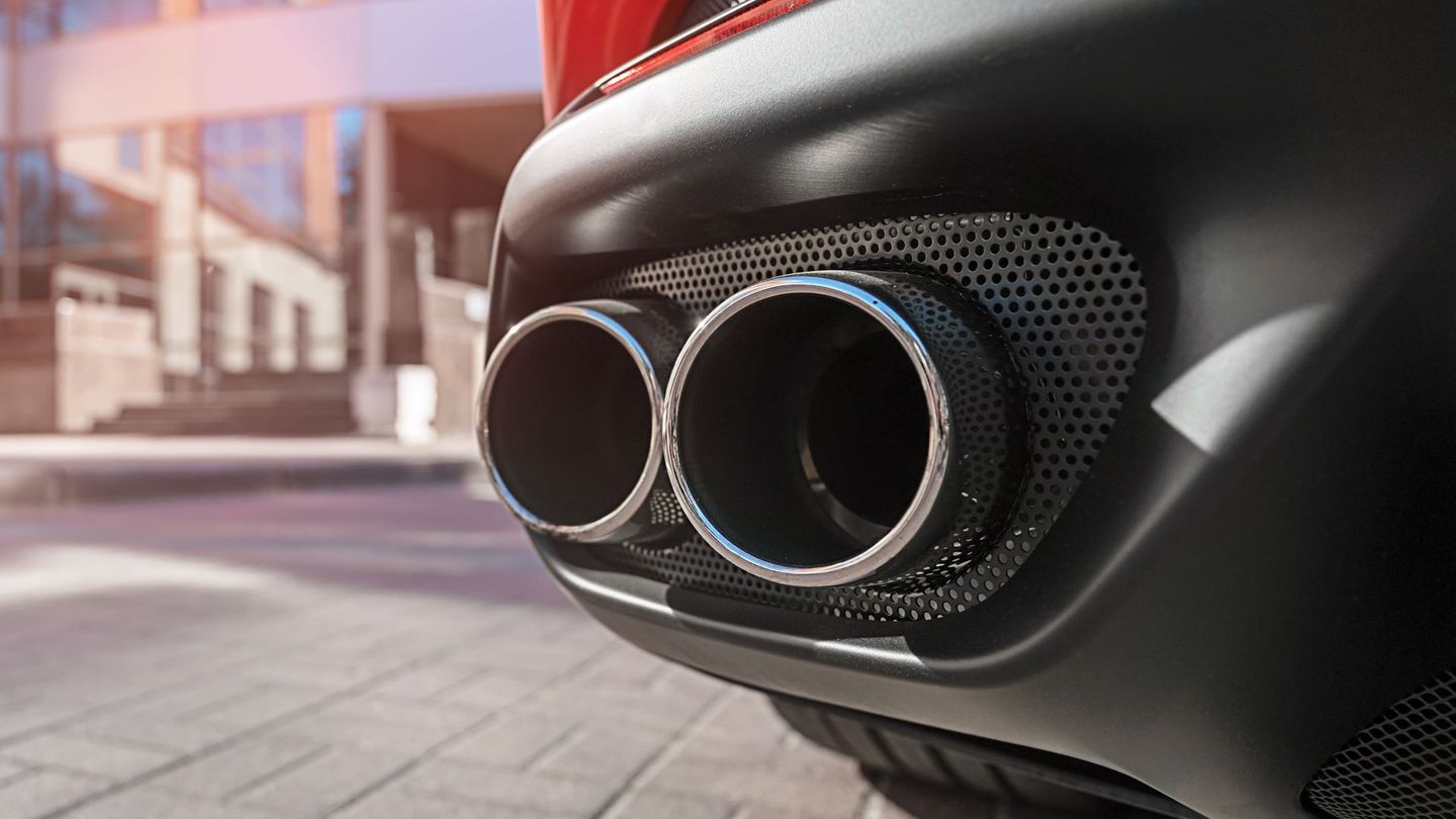 Rückzug vom Verbrenner-Aus: Europaweit hat man sich aufgrund der Sorge um die Wirtschaftslage zuletzt von allzu ehrgeizigen Klimaschutzzielen wieder verabschiedet.