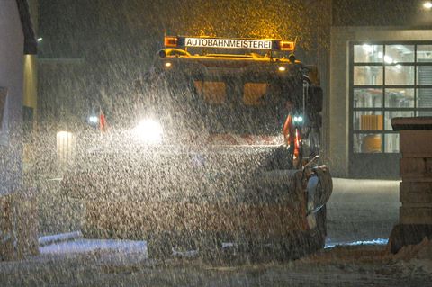 Schneemassen haben den Busverkehr in Ulm und Neu-Ulm lahmgelegt. Foto: Enrique Kaczor/onw-images/dpa