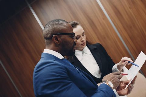 Manager über Vorgesetzte und Mitarbeiter