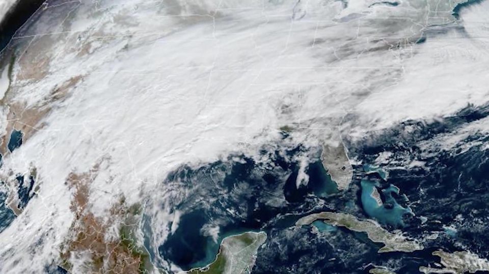 Bild aus dem Weltall von Wintersturm in den USA