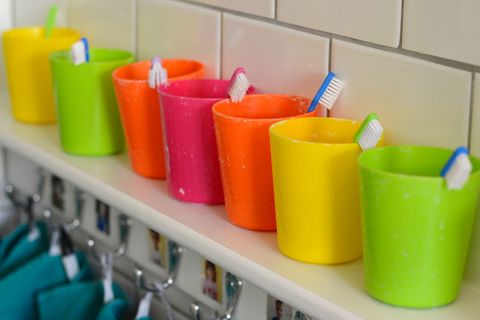 Das Thüringer Gesundheitsministerium wirbt für tägliches Zähneputzen in den Kindergärten (Symbolfoto). Foto: Sonja Marzoner/dpa