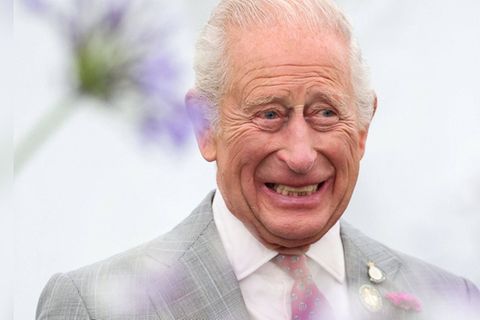 König Charles III. rief seine Jugendstiftung "The King's Trust" 1976 ins Leben. Bis zu seiner Thronbesteigung 2022 hieß sie "T