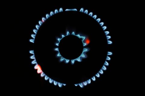 Verbraucher müssen sich laut EU-Kommission keine großen Sorgen über steigende Gaspreise machen. Foto: Marijan Murat/dpa