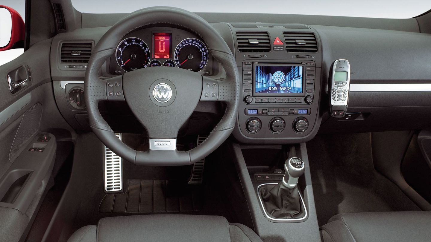 Beim VW Golf V GTI hält moderne Telekommunikationstechnik Einzug