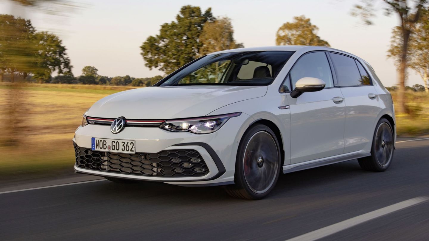 Der VW Golf VIII GTI legt die Fahrdynamik-Latte nochmal ein Stück höher