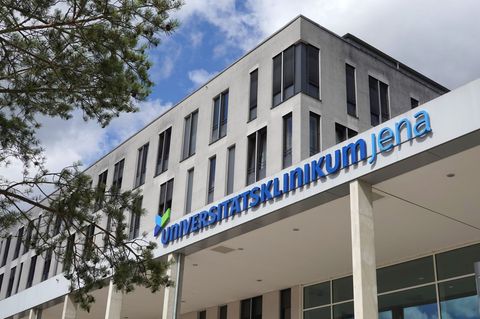 Wegen eines Warnstreiks kann es am Uniklinikum Jena am Dienstag zu Einschränkungen bei geplanten Untersuchungen und Behandlungen