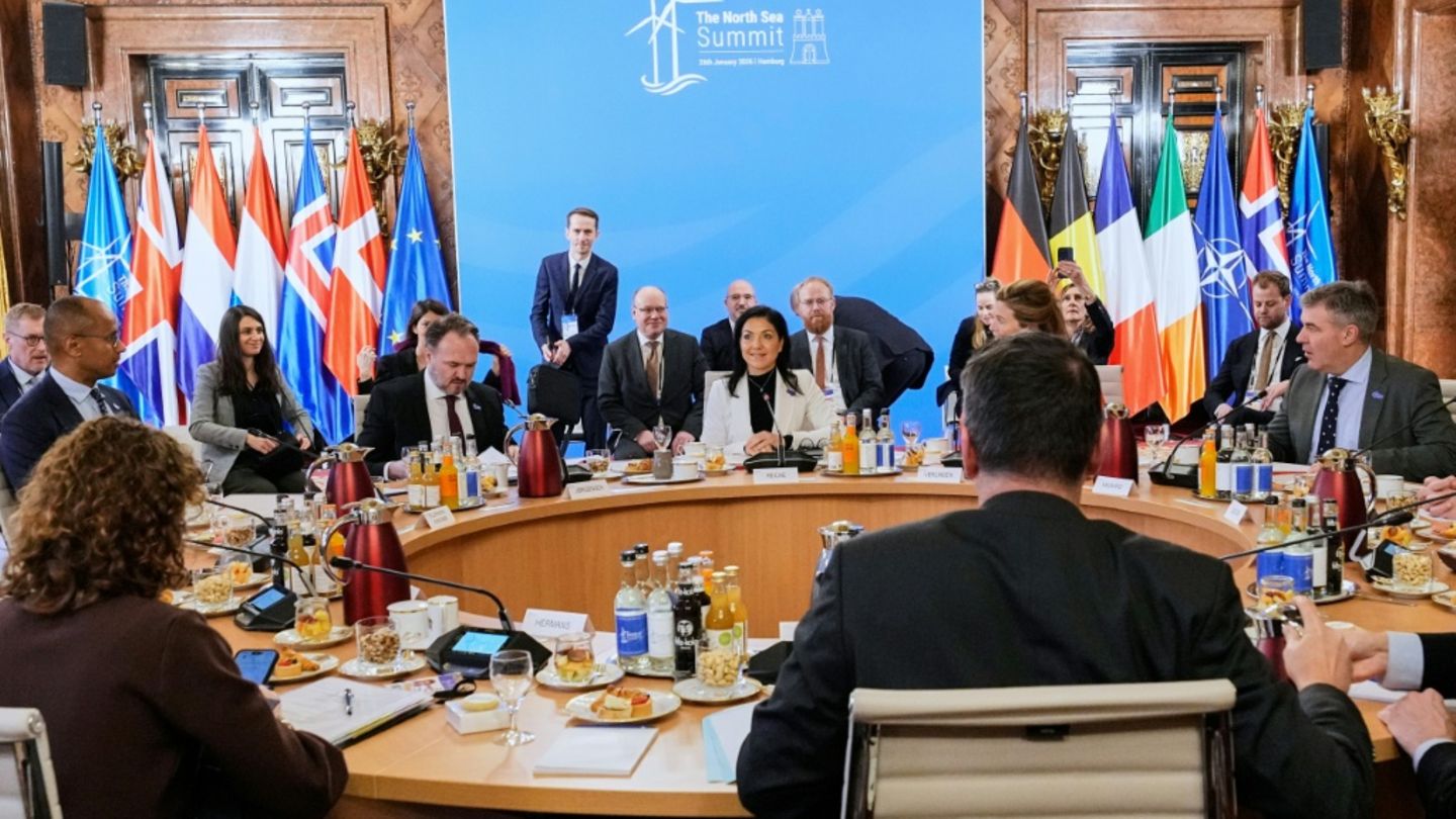 Energieministerin Reiche mit Amtskollegen in Hamburg