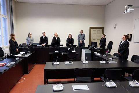 Die 40-Jährige muss dauerhaft in die Psychiatrie. Foto: Georg Wendt/dpa