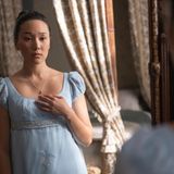 ... unkonventionell bleibt der Bridgerton-Bad-Boy aber: Seine Auserwählte Sophie stammt nicht aus Adelskreisen, sondern arbeitet als einfache Magd - Skandal! Gespielt wird sie von Yerin Ha, einer Australierin mit koreanischen Wurzeln. Damit ist sie die erste asiatisch-stämmige Hauptperson der Show. "Bridgerton" ist bekannt für seine diverse Besetzung, die einzige Ausnahme bisher war...