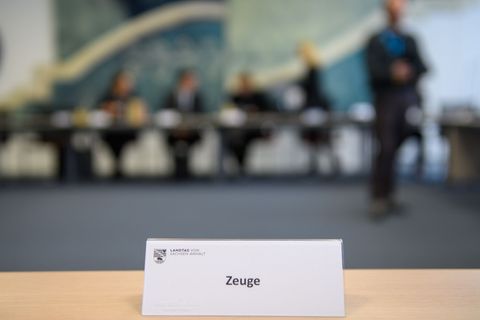 Der Parlamentarische Untersuchungsausschuss hat Zeugen aus dem ehemaligen Arbeitsumfeld des Todesfahrers vom Magdeburger Weihnac