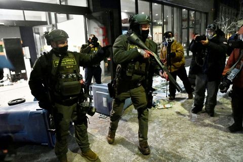 US-Sicherheitskräfte während einer Demo in Minneapolis