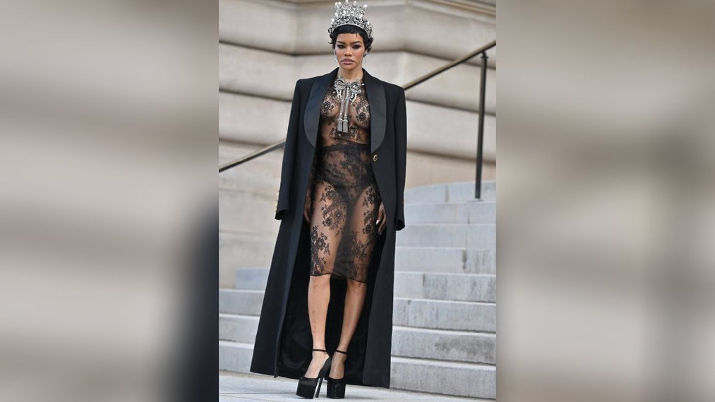 Teyana Taylor in Paris.