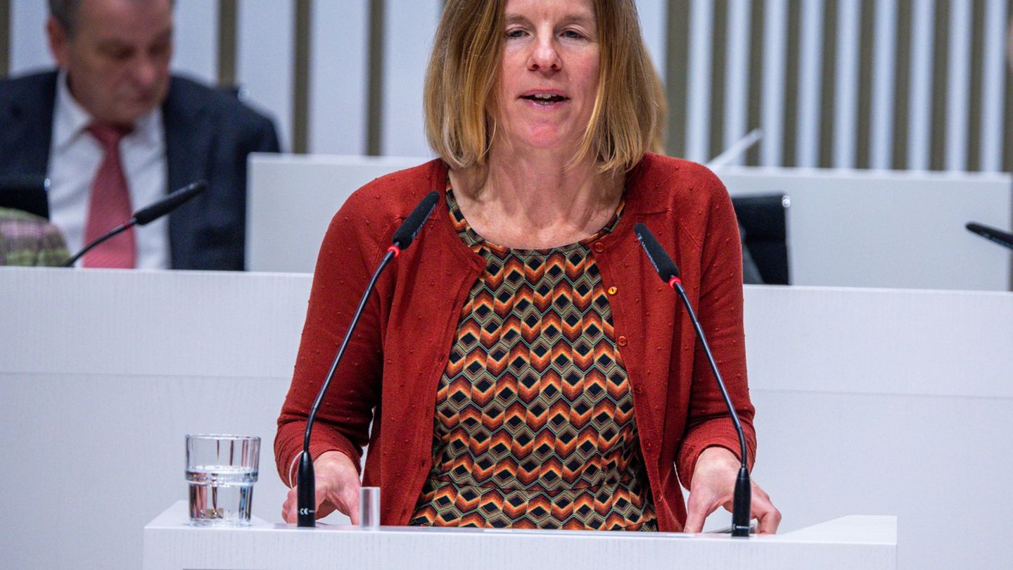 Grünen-Fraktionsvorsitzende Constanze Oehlrich will mit dem Gesetzentwurf Losverfahren für Bürgerräte "auf rechtssichere Füße st