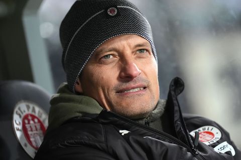 St. Paulis Trainer Alexander Blessin. Foto: Marcus Brandt/dpa