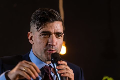 Der Rechtsextremist Martin Sellner wurde im Thüringer Landtag von Vertretern der AfD empfangen. (Archivbild) Foto: Frank Hammers