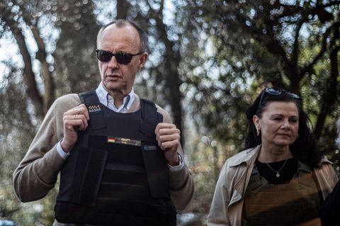 Merz in Bundeswehr Montur