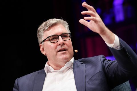 Eintracht Frankfurt befindet sich nach Angaben von Vorstandssprecher Axel Hellmann bei der Trainersuche auf der Zielgeraden. (Ar